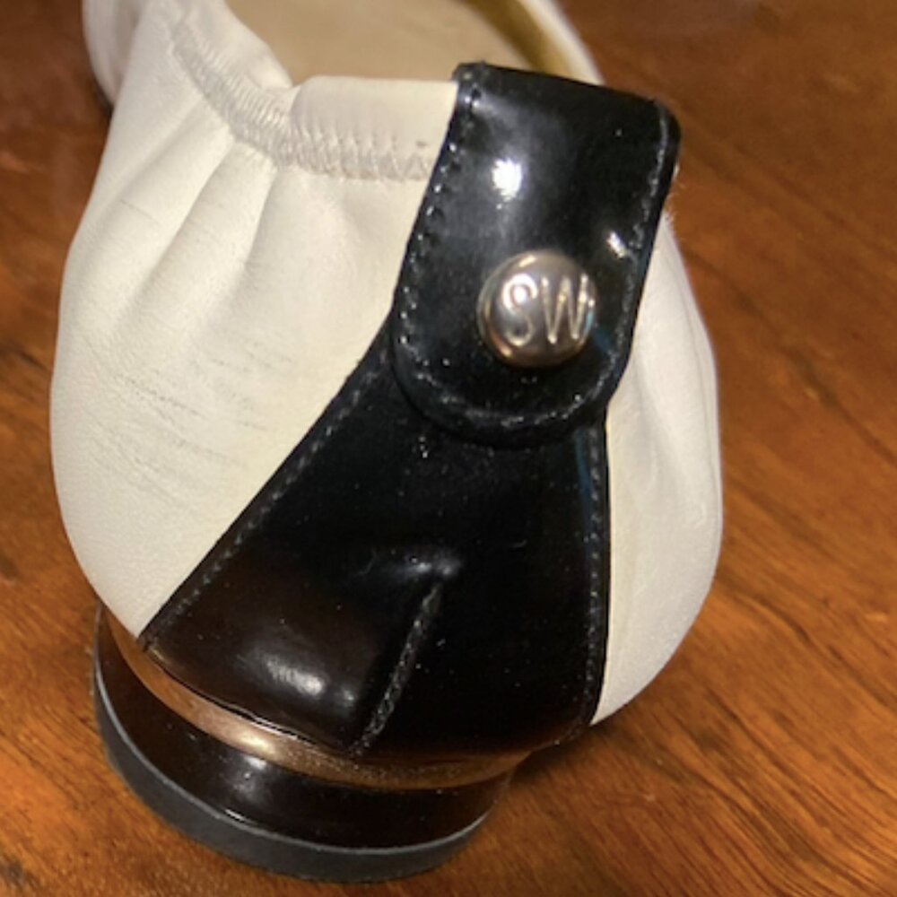Stuart Weitzman - Picture 4 of 4